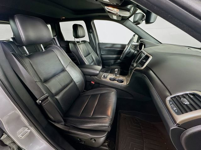 Used 2015 Jeep Grand Cherokee Limited w/ Trailer Tow Group IV image 30