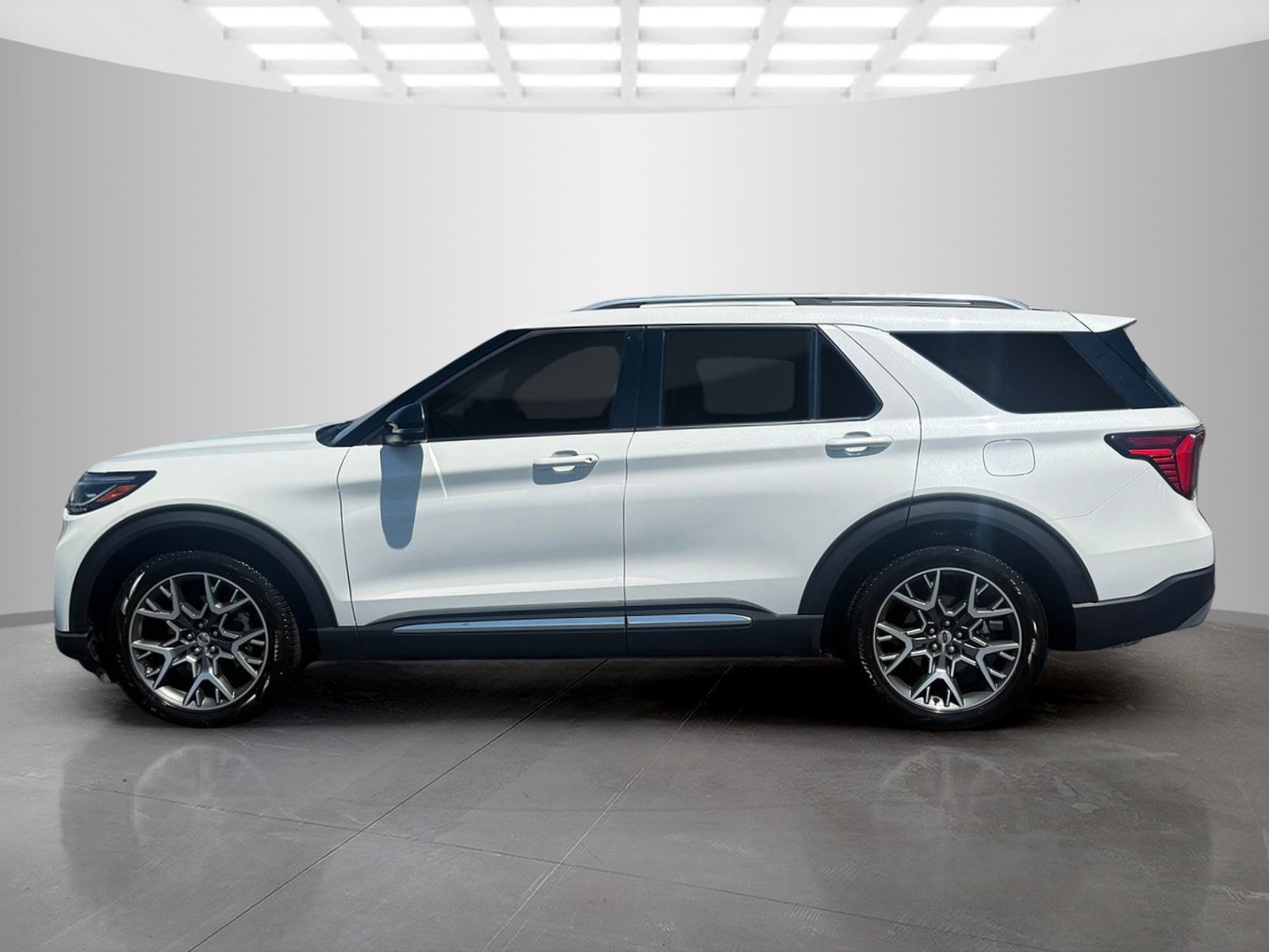 Used 2025 Ford Explorer Platinum w/ Ultimate Package RWD image 6