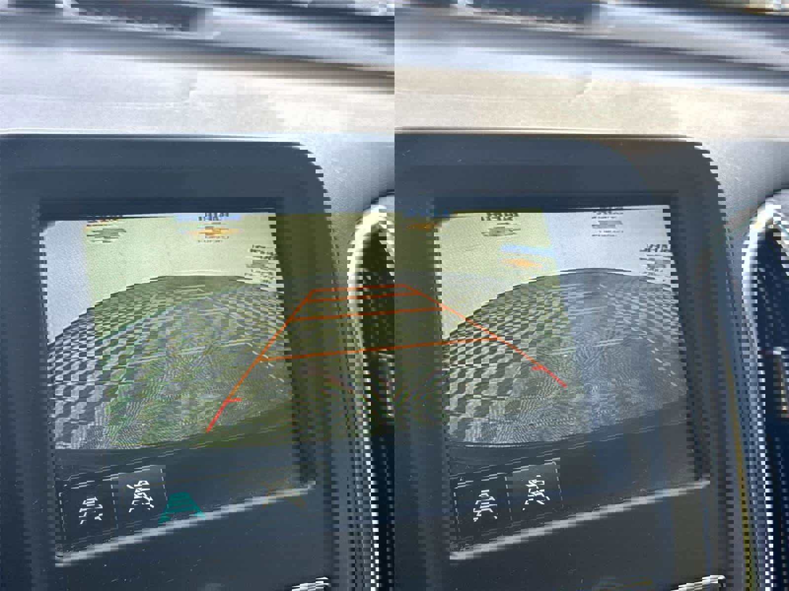 Used 2018 Chevrolet Equinox LT image 19