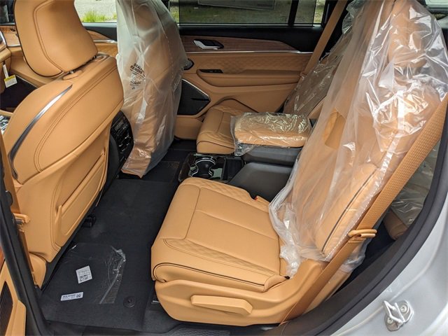New 2025 Jeep Grand Cherokee L Summit image 10