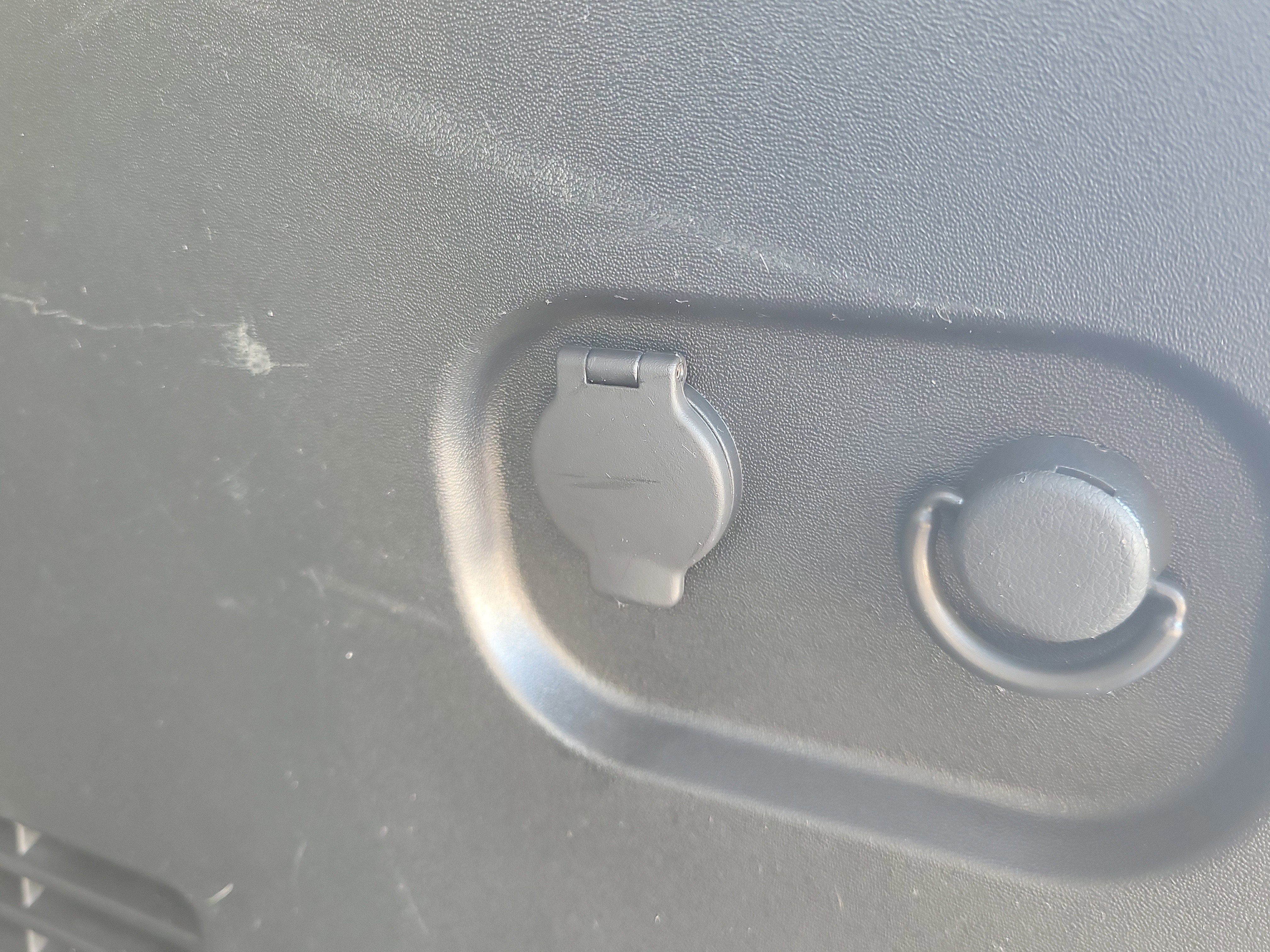 Used 2015 Nissan Armada SV w/ SV Driver Package image 27