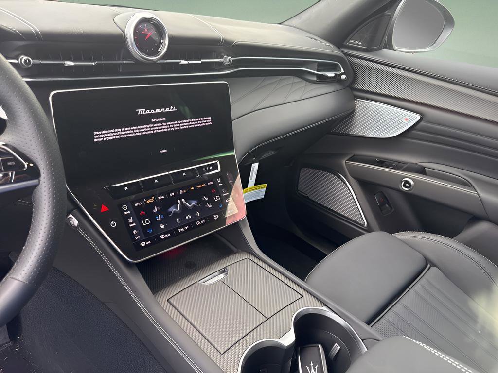 New 2025 Maserati Grecale Trofeo image 21