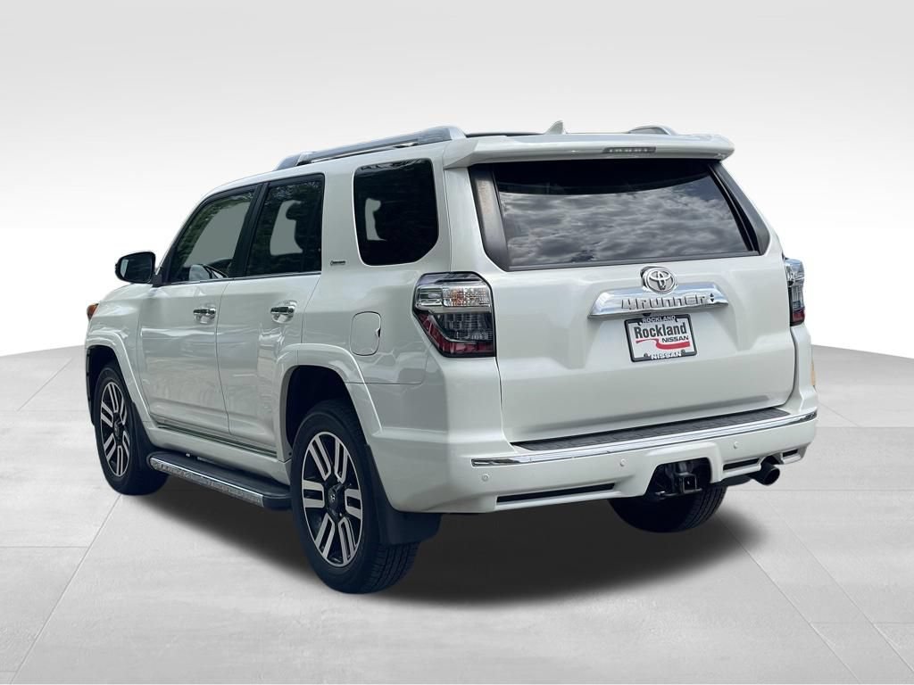Used 2022 Toyota 4Runner Limited AWD/4WD image 5
