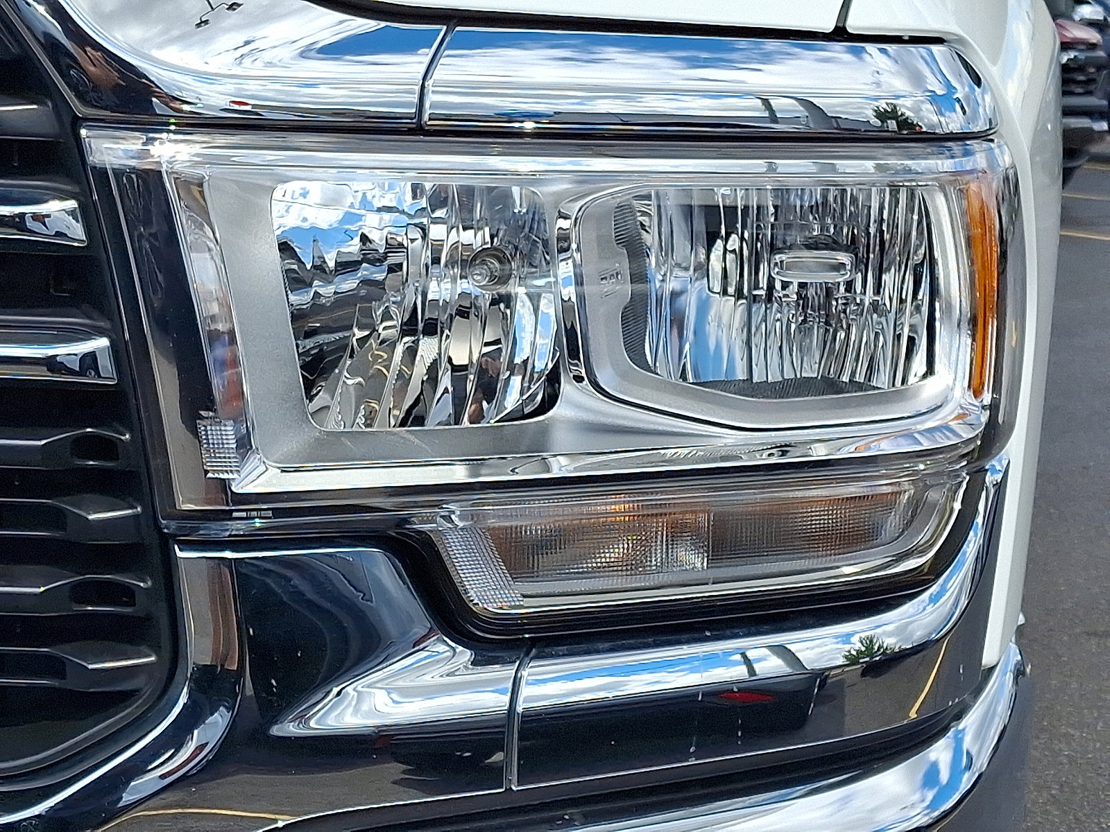 Used 2024 RAM 2500 Big Horn w/ Bed Utility Group image 10