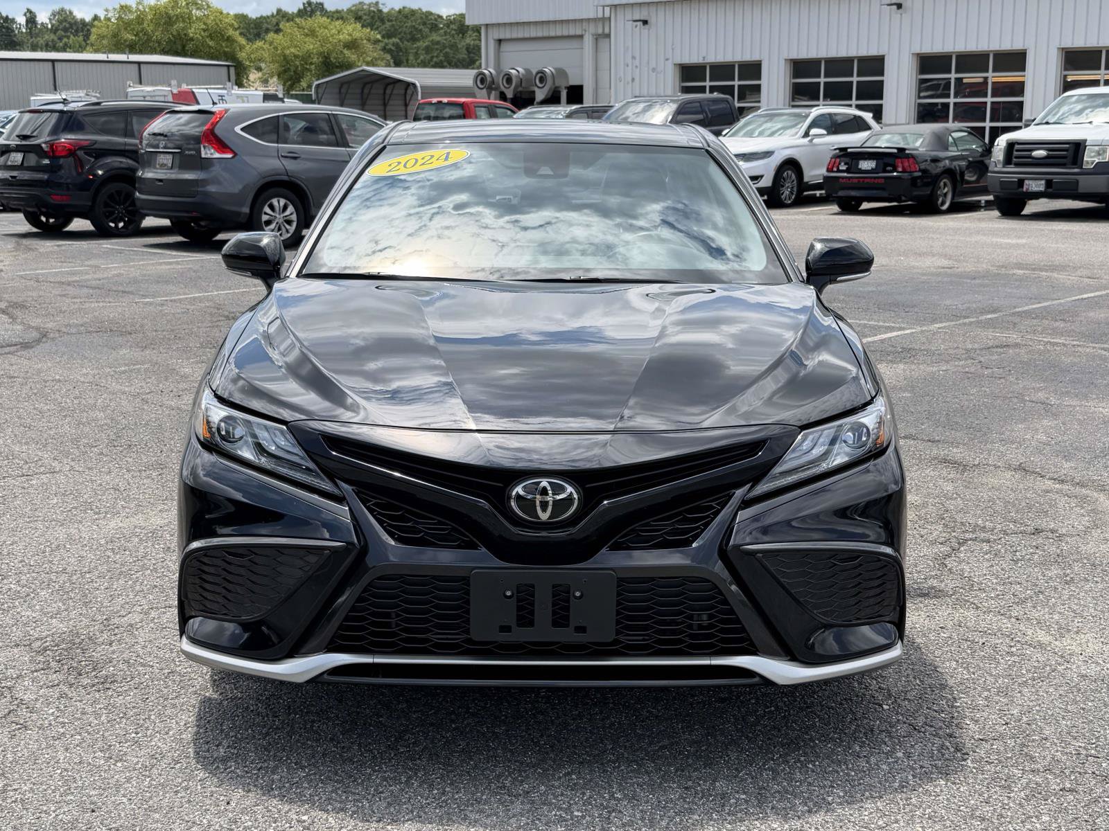 Used 2024 Toyota Camry XSE w/ Cold Weather Package FWD image 6
