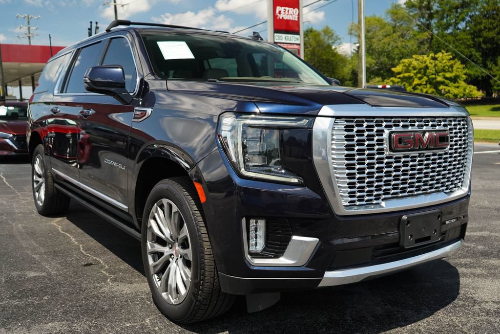 Used 2021 GMC Yukon XL Denali w/ Denali Premium Package AWD/4WD image 41