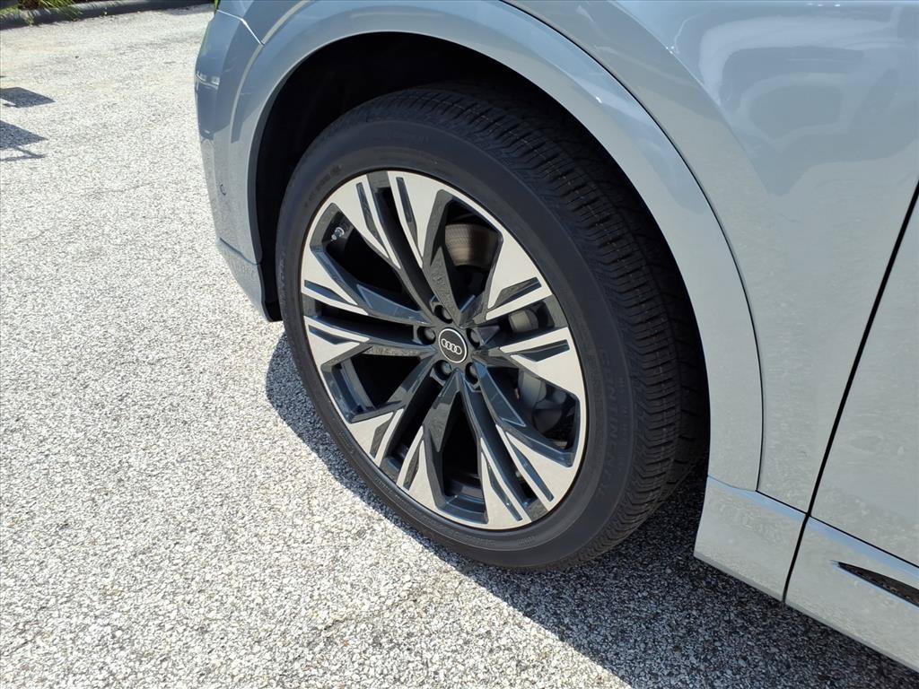 New 2026 Audi Q8 Premium Plus AWD/4WD image 9