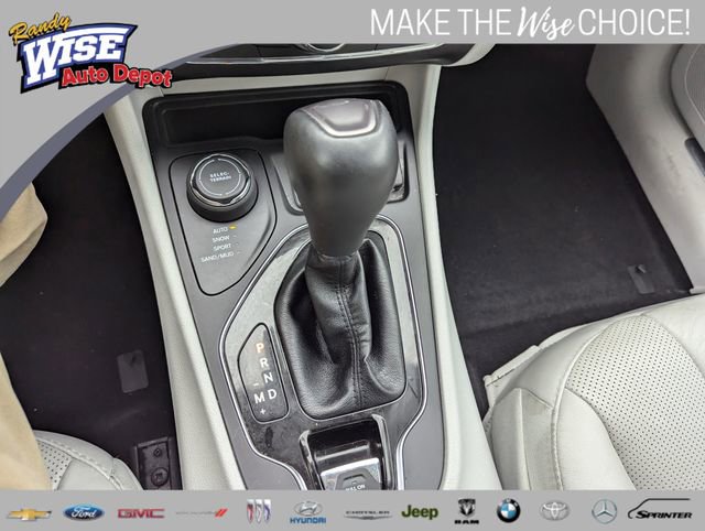 Used 2020 Jeep Cherokee Limited image 17