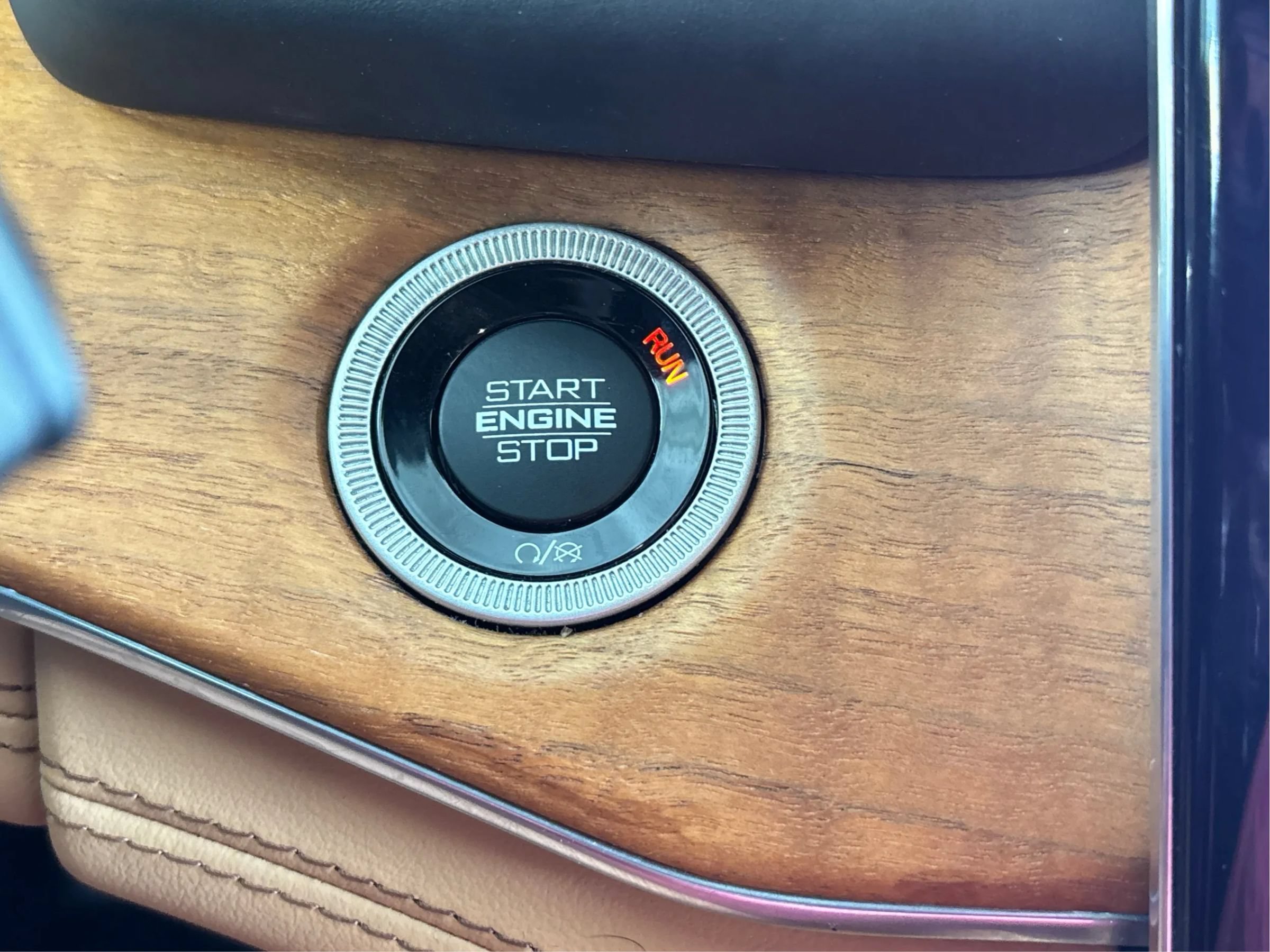 Used 2023 Jeep Grand Cherokee Summit AWD/4WD image 38