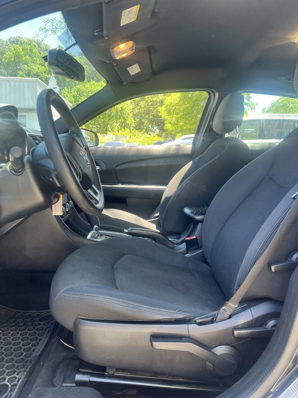 Used 2013 Dodge Avenger SE FWD image 9