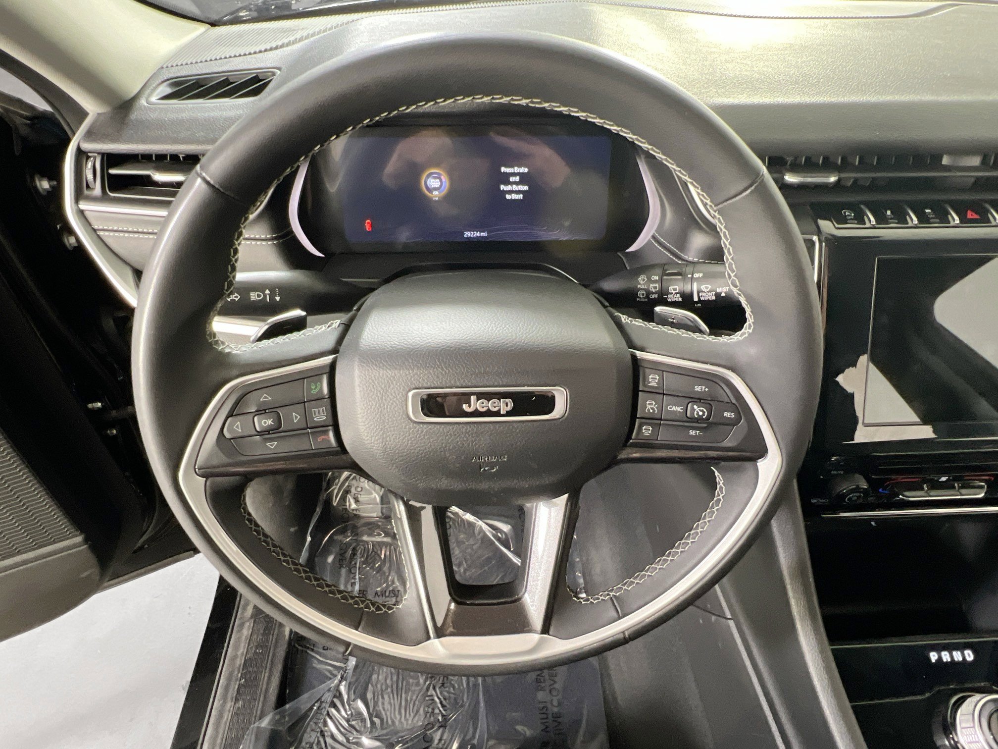 Used 2023 Jeep Grand Cherokee L Laredo AWD/4WD image 11