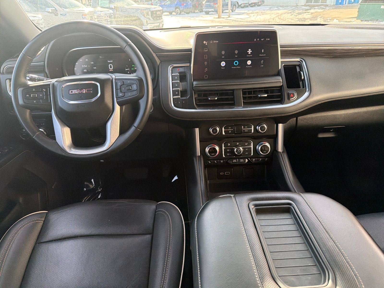Used 2024 GMC Yukon SLT AWD/4WD image 30