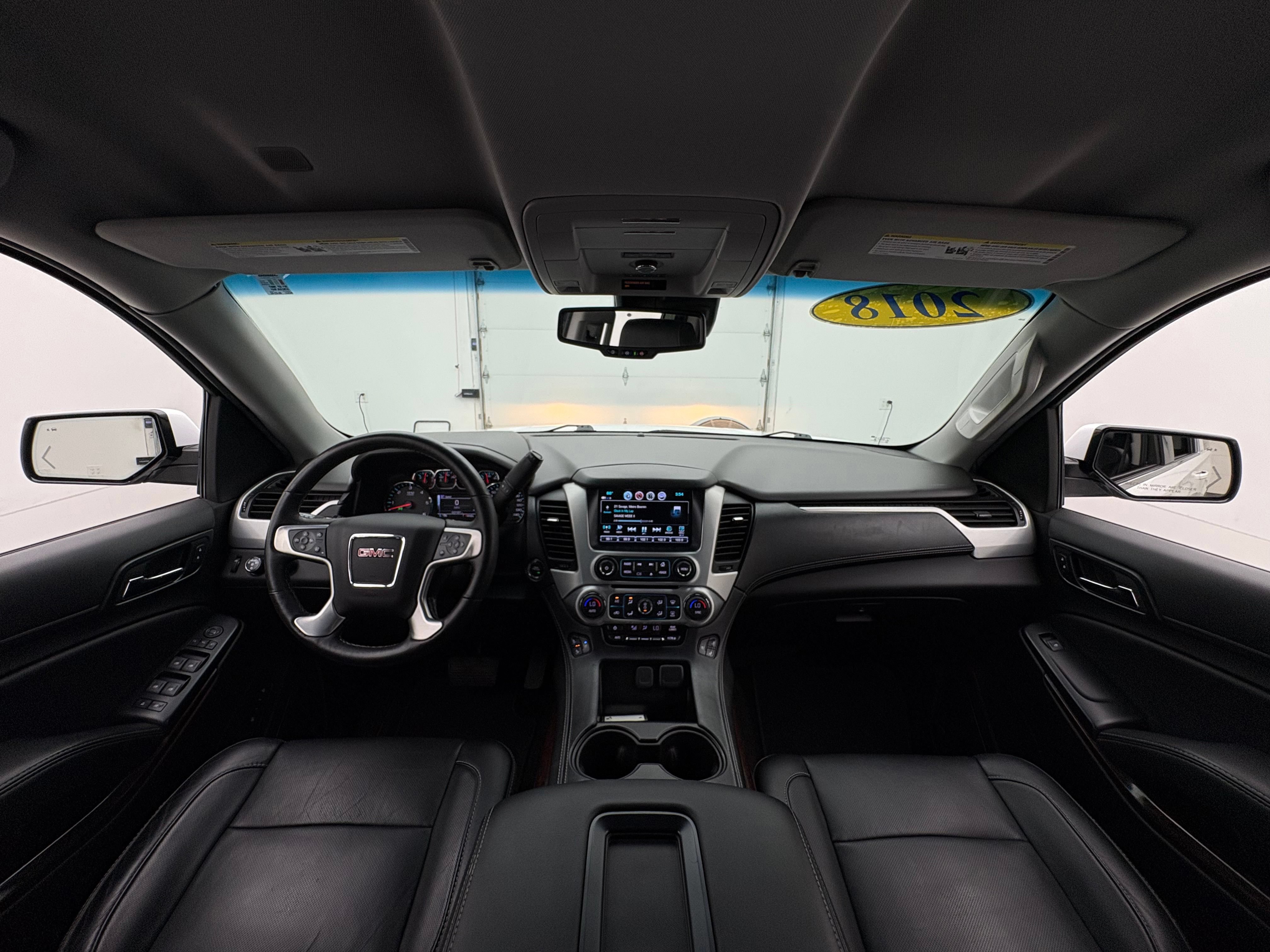 Used 2018 GMC Yukon XL SLT AWD/4WD image 3