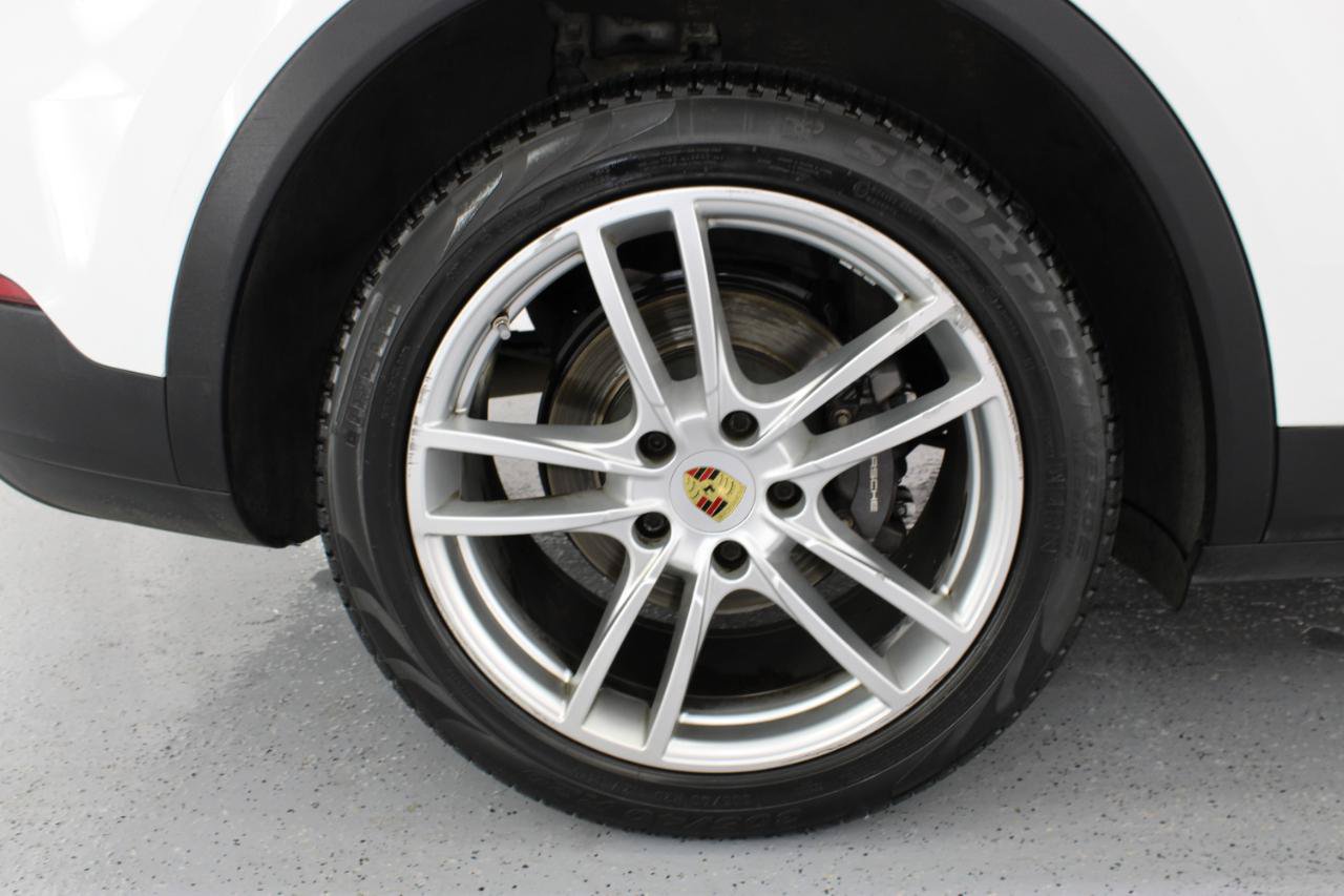 Used 2020 Porsche Cayenne AWD/4WD image 78