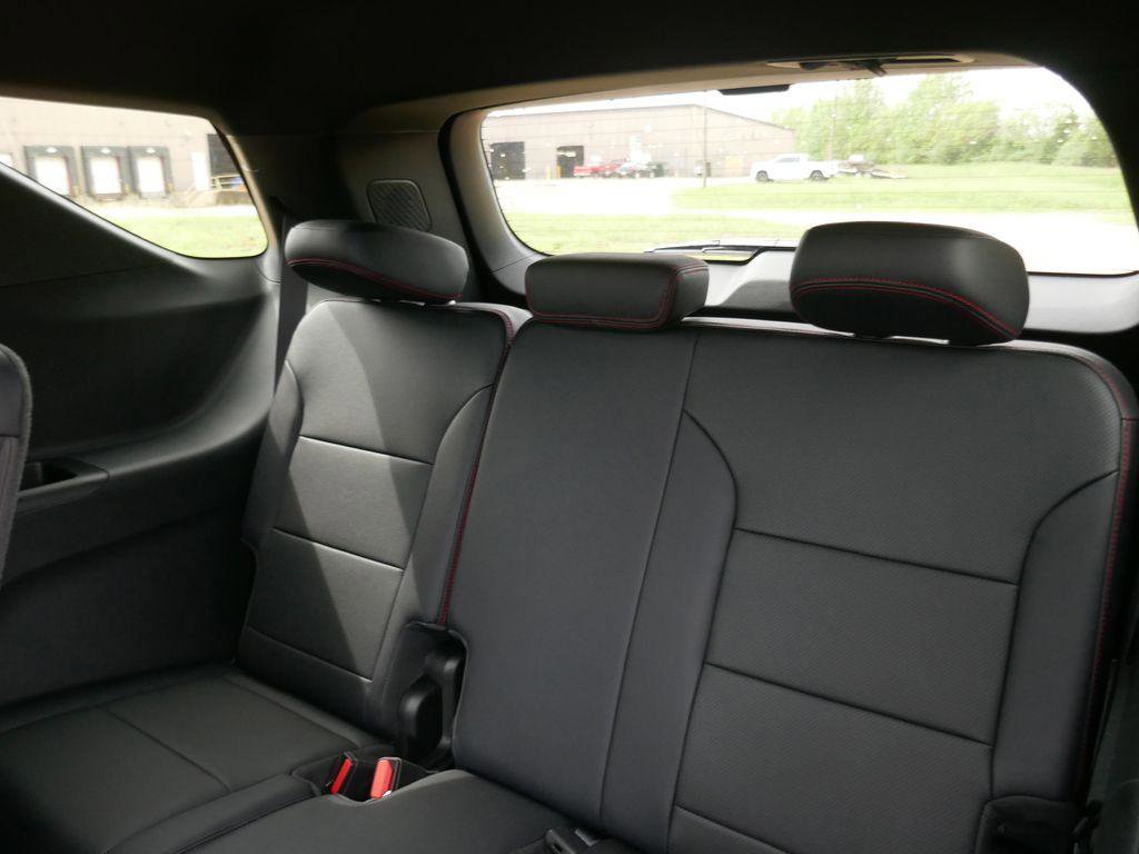 New 2026 Chevrolet Traverse RS AWD/4WD image 14