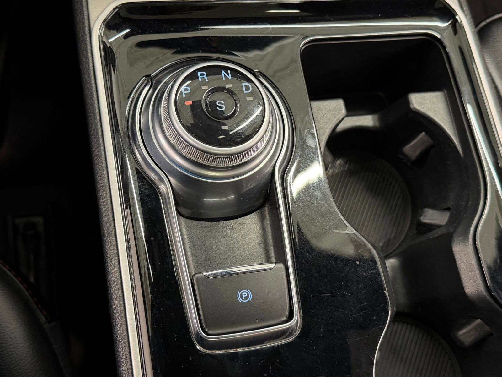 Used 2020 Ford Edge ST-Line image 14