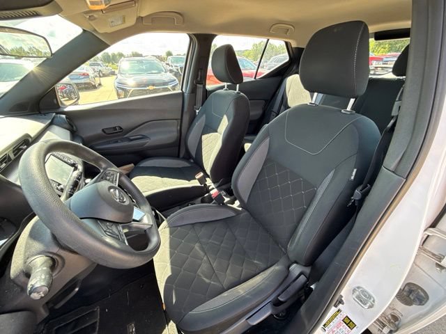 Used 2020 Nissan Kicks S FWD image 19
