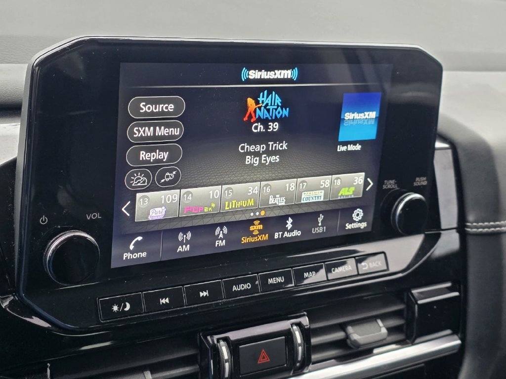Used 2022 Nissan Pathfinder Platinum w/ Cargo Package FWD image 19