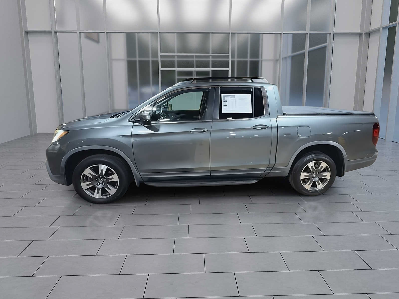 Used 2017 Honda Ridgeline RTL-T image 5