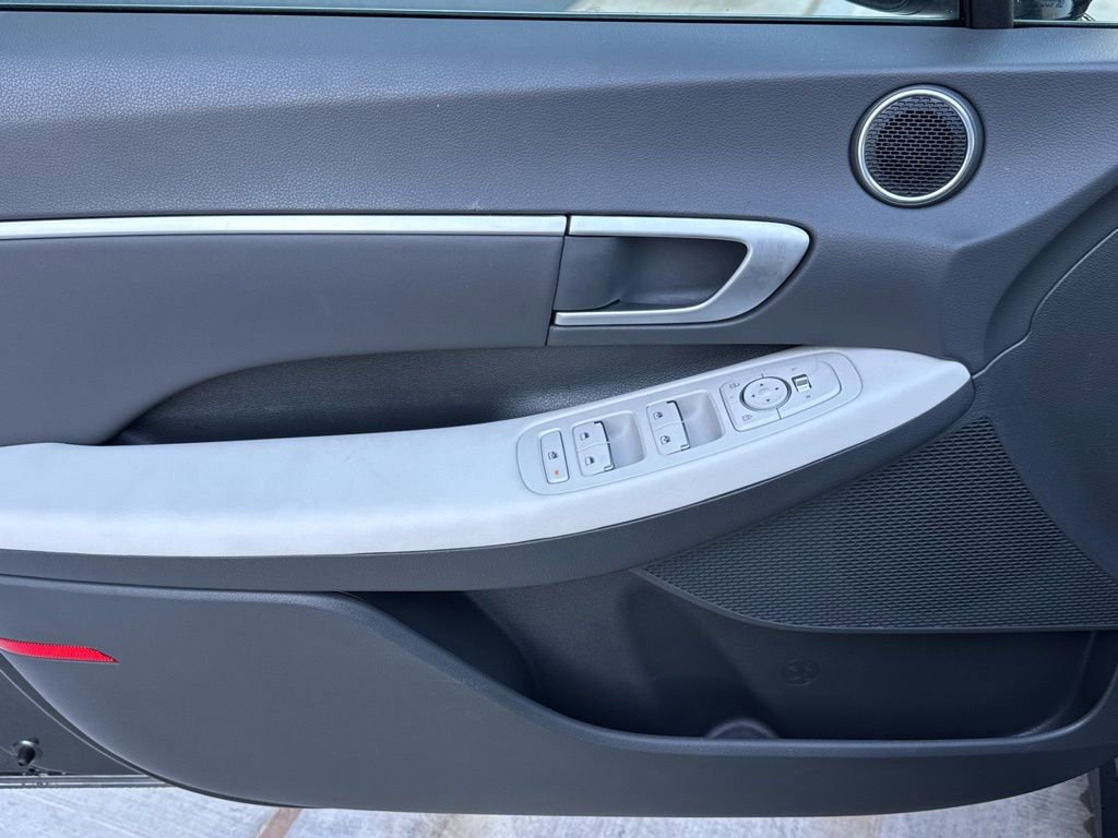 Certified 2025 Hyundai Sonata SEL image 17