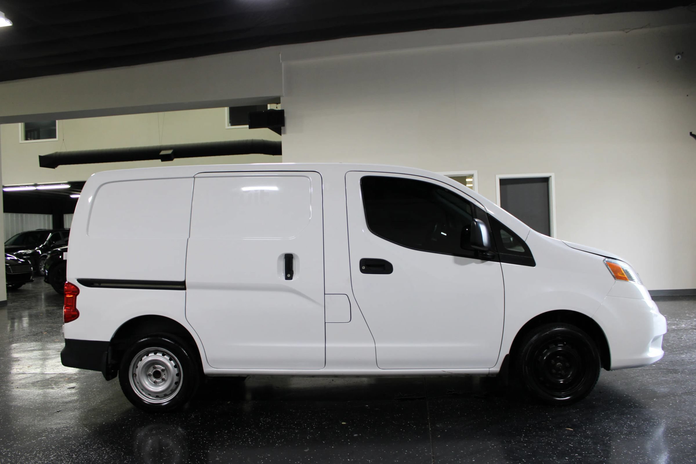 Used 2021 Nissan NV200 S FWD image 2