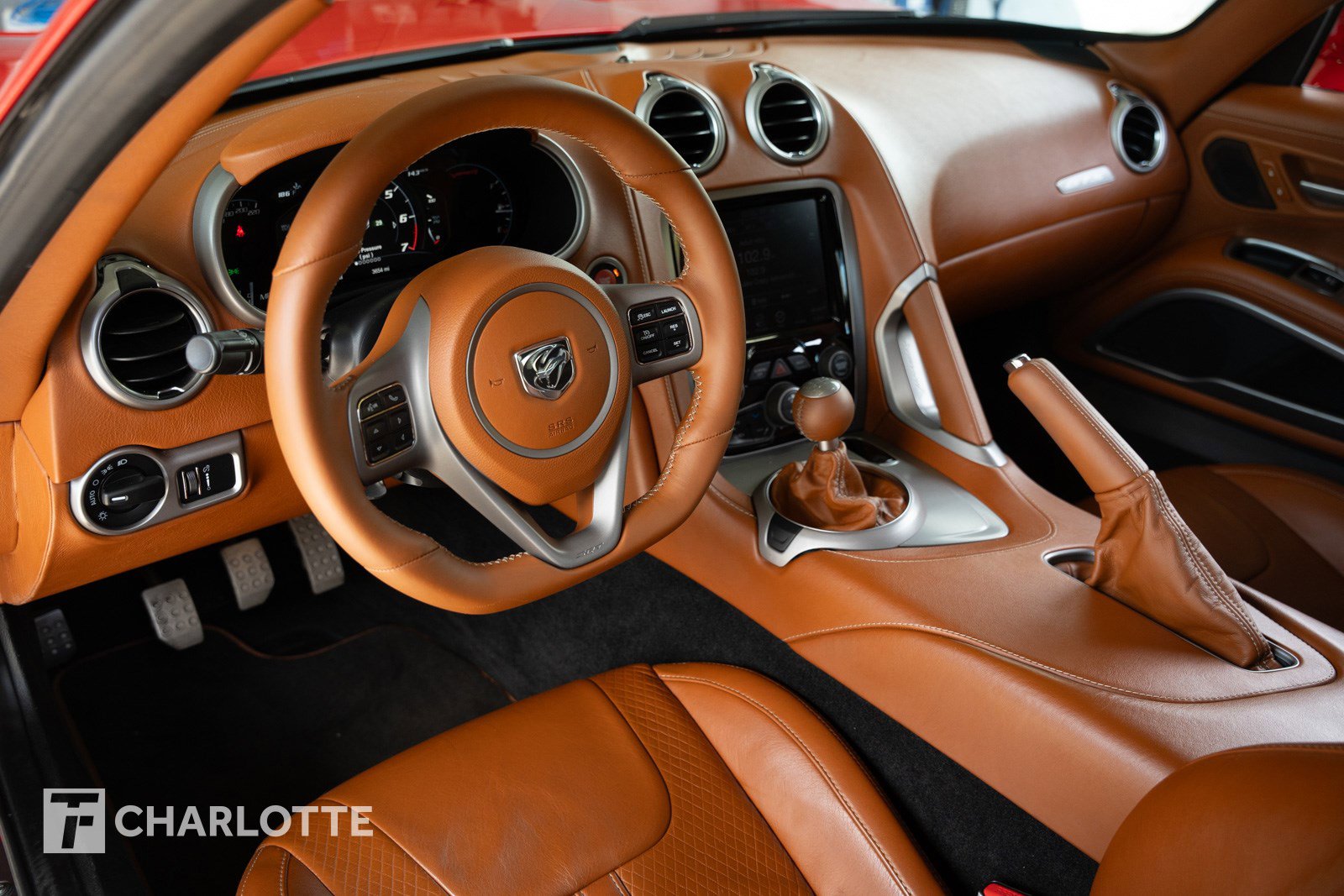 Used 2013 SRT Viper GTS w/ GTS Laguna Interior Pkg image 23