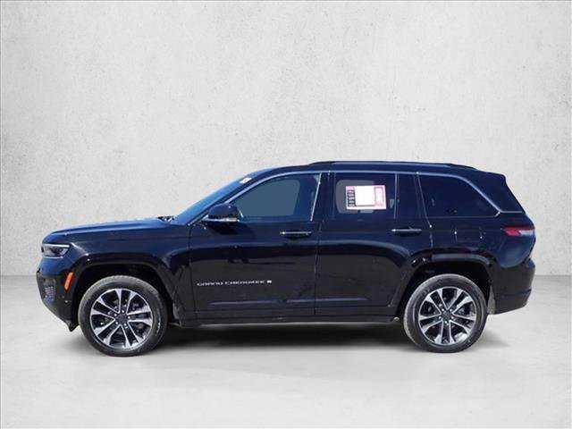 Used 2023 Jeep Grand Cherokee Overland w/ Adv Protech Group III AWD/4WD image 2