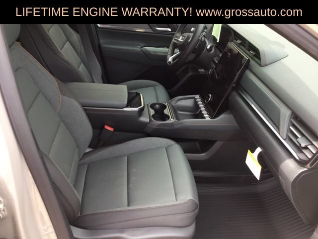 New 2026 GMC Terrain AT4 w/ LPO, Floor Liner Package AWD/4WD image 19