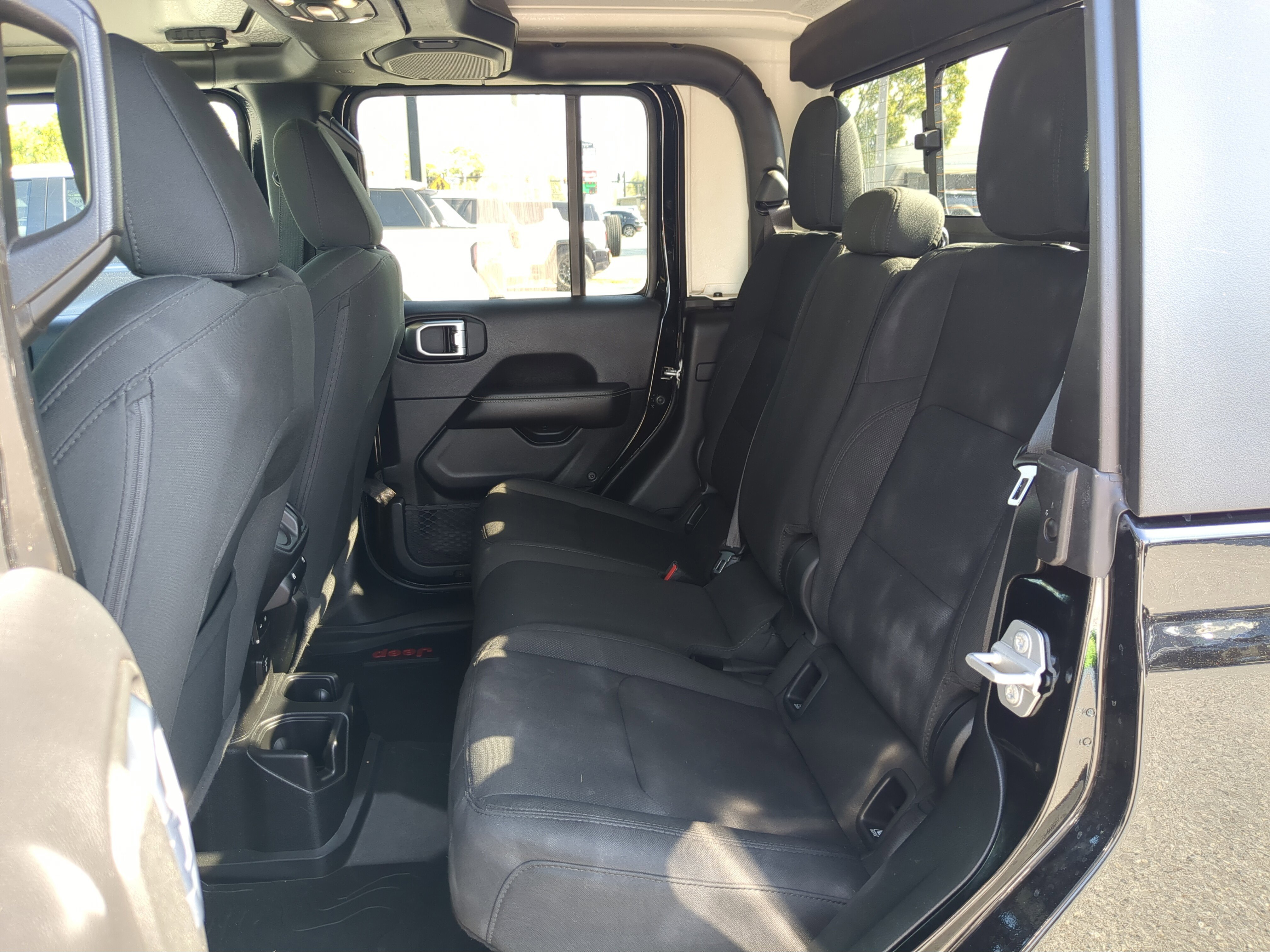 Used 2020 Jeep Gladiator Overland w/ Safety Group image 15