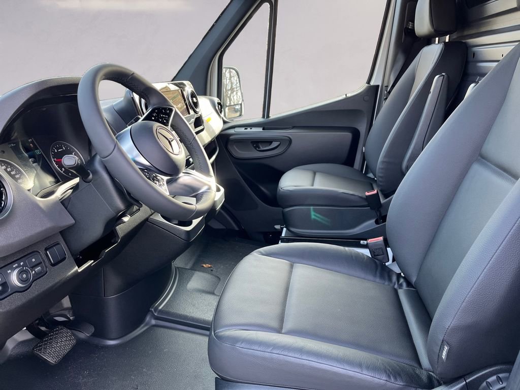 New 2026 Mercedes-Benz Sprinter 144 Cargo image 6
