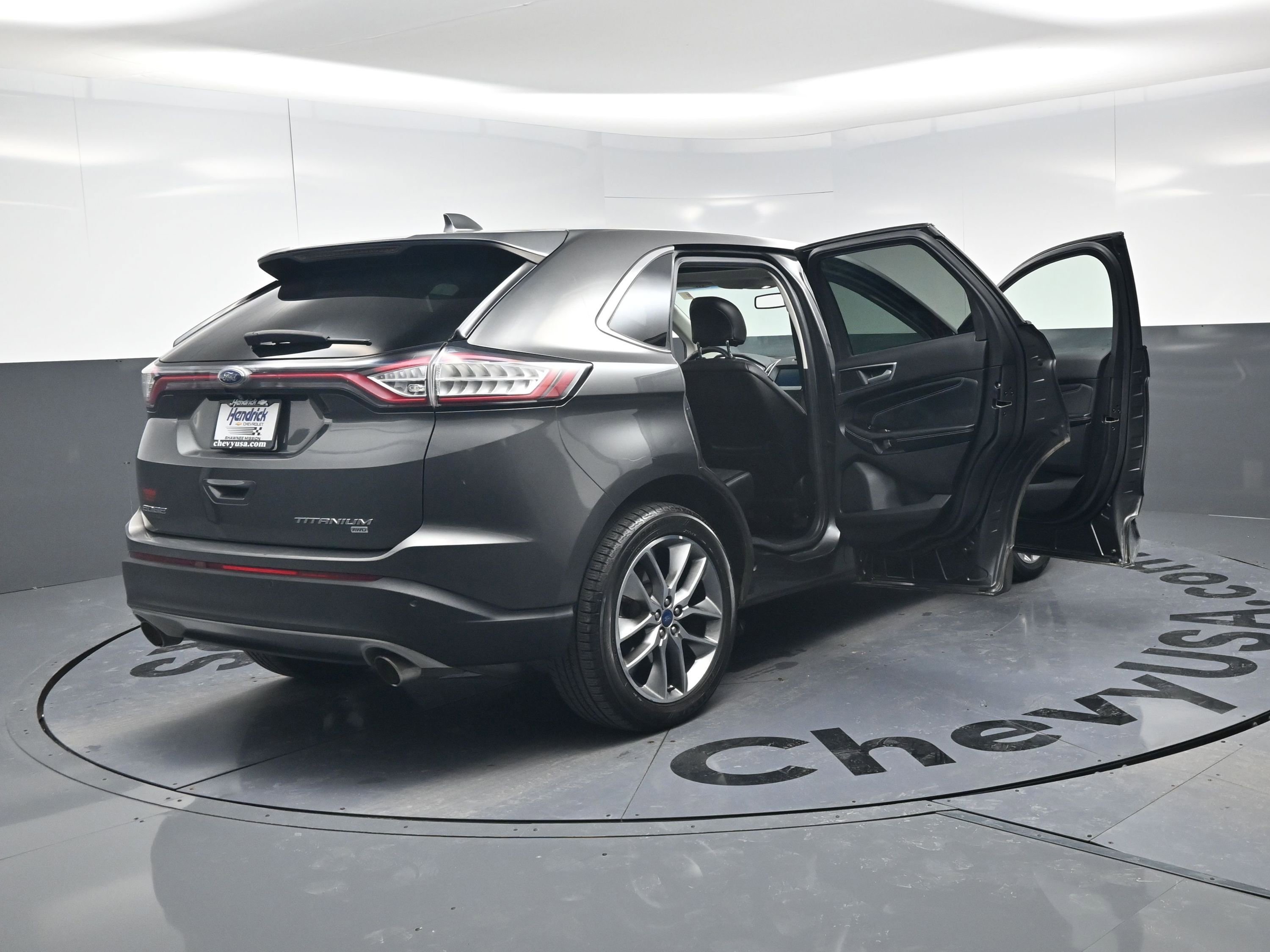 Used 2016 Ford Edge Titanium w/ Equipment Group 301A AWD/4WD image 27