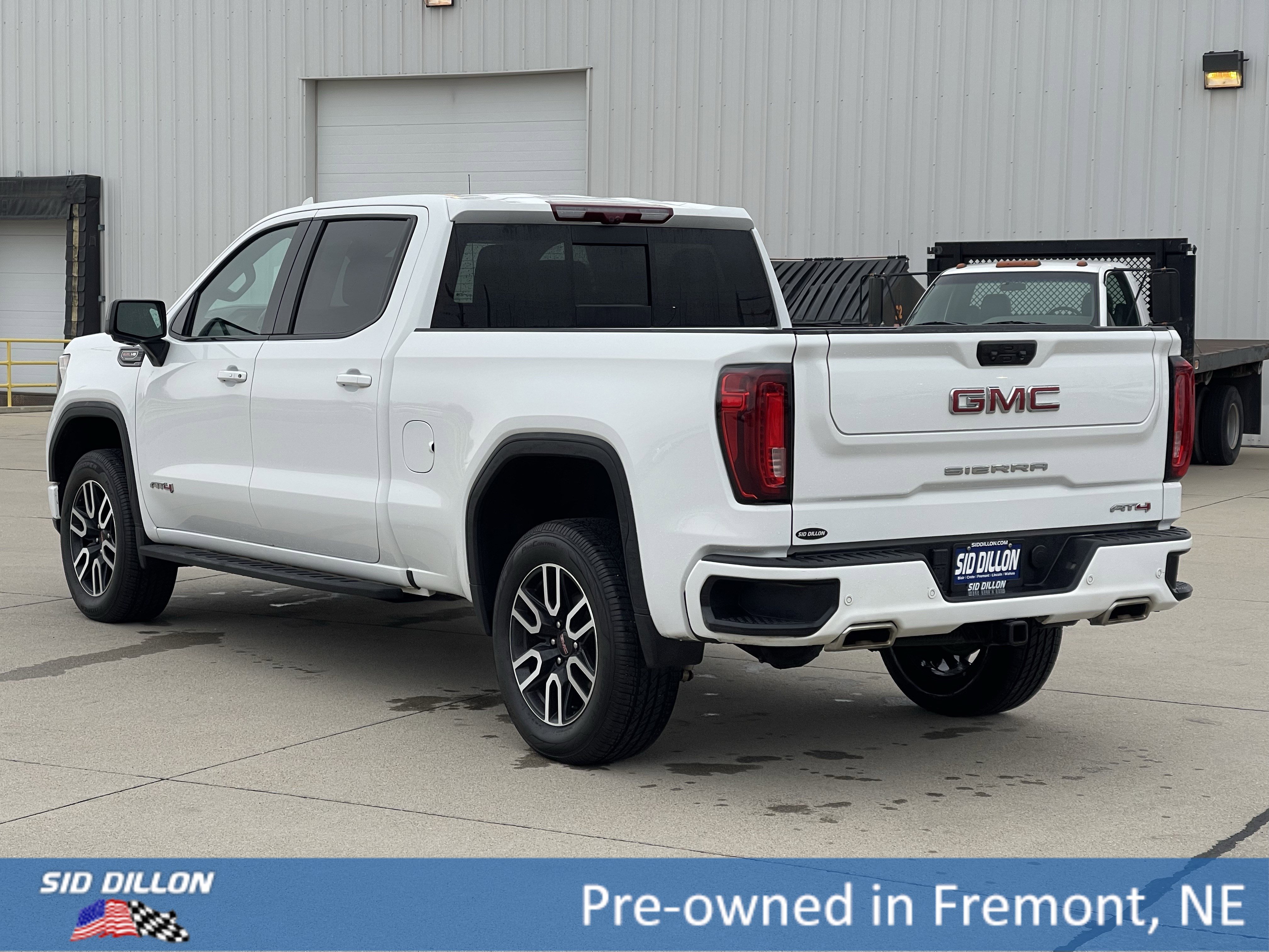 Used 2024 GMC Sierra 1500 AT4 w/ Technology Package image 16