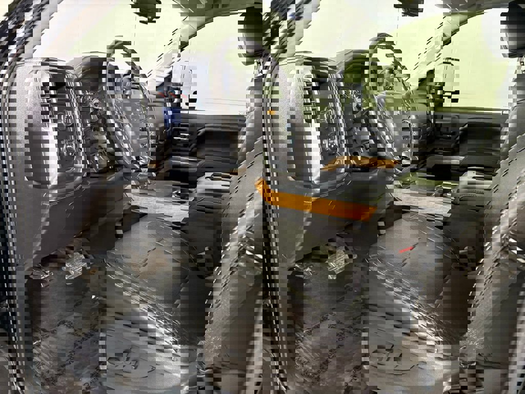 Used 2017 Chevrolet Silverado 1500 LTZ image 42