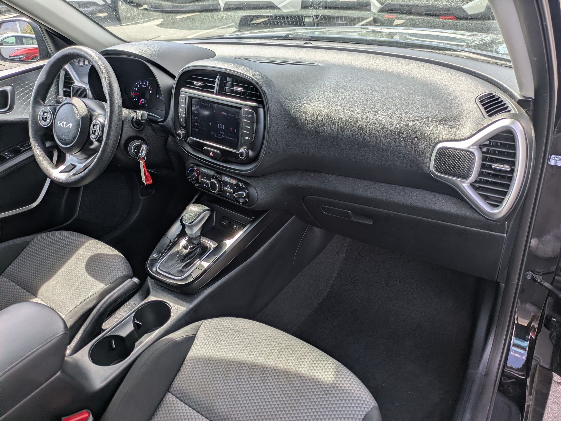 Used 2022 Kia Soul LX w/ Technology Package FWD image 32