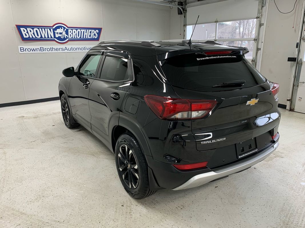 Used 2022 Chevrolet TrailBlazer LT w/ Convenience Package image 4