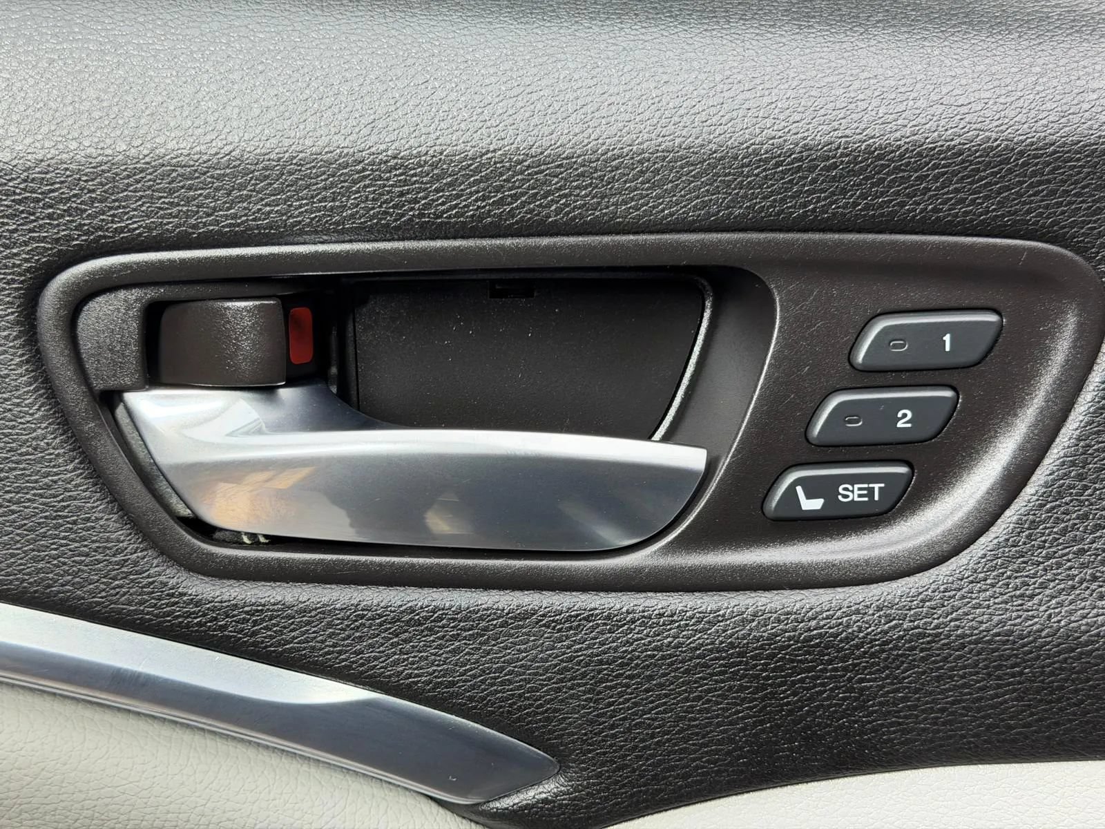 Used 2014 Acura MDX w/ Technology Package FWD image 29