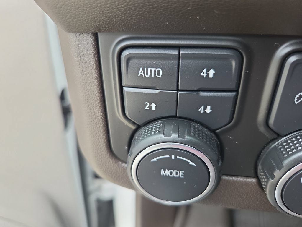 Certified 2023 Chevrolet Tahoe LT w/ LT Signature Package AWD/4WD image 22