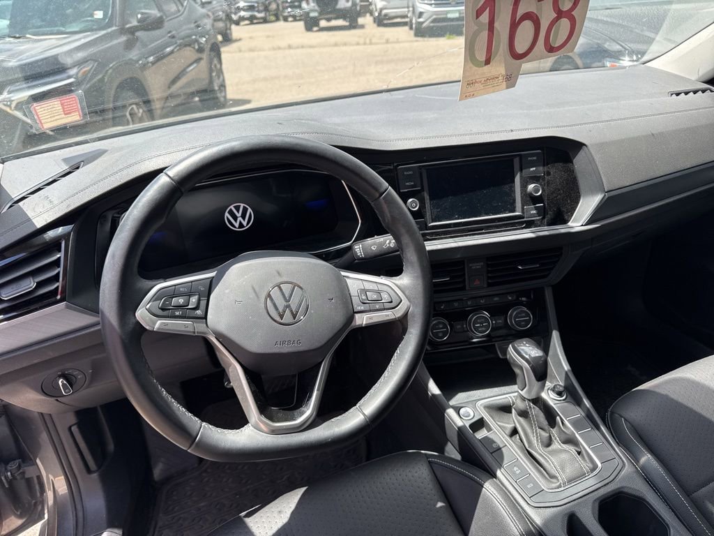 Used 2023 Volkswagen Jetta SE FWD image 9