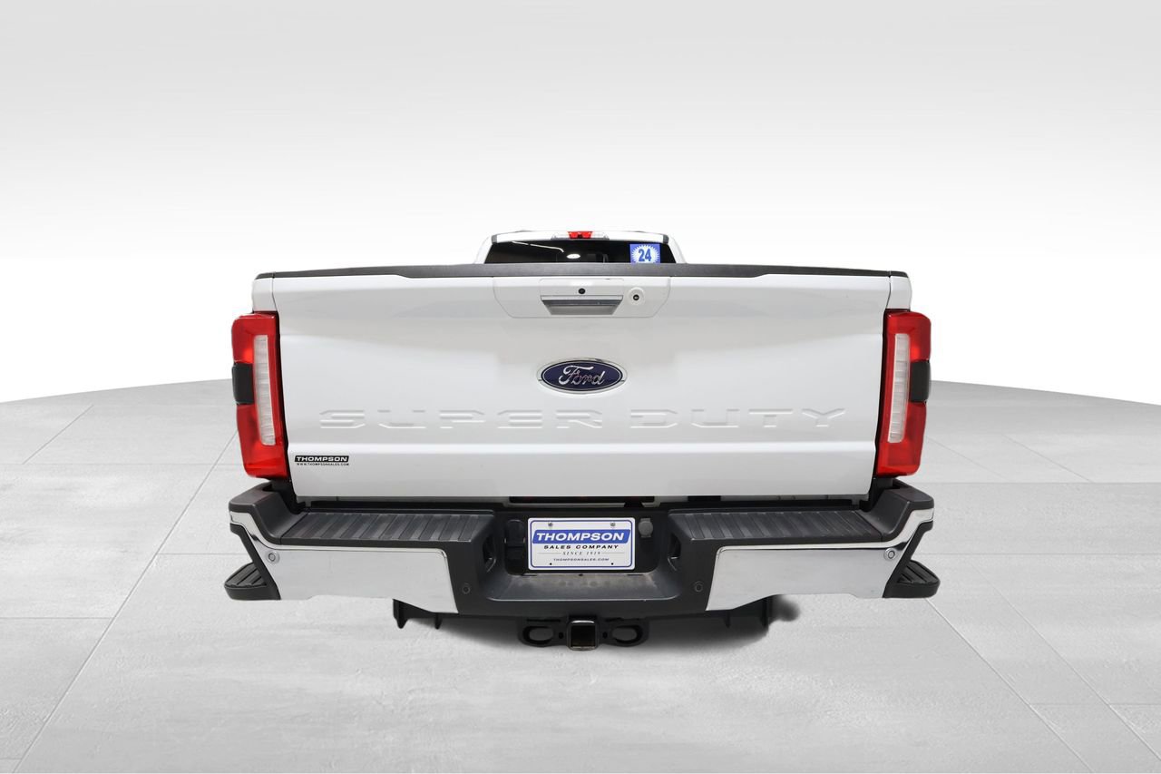 Used 2024 Ford F350 Lariat w/ Lariat Ultimate Package AWD/4WD image 3