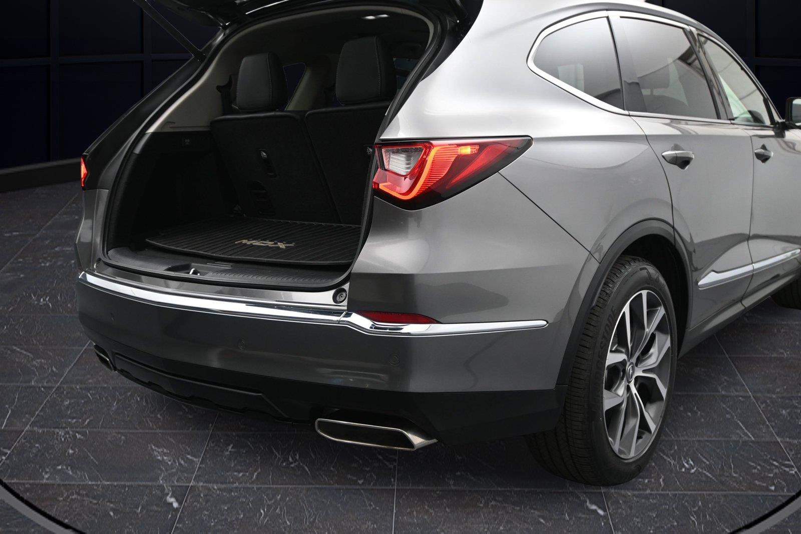 Certified 2024 Acura MDX w/ Technology Package AWD/4WD image 13