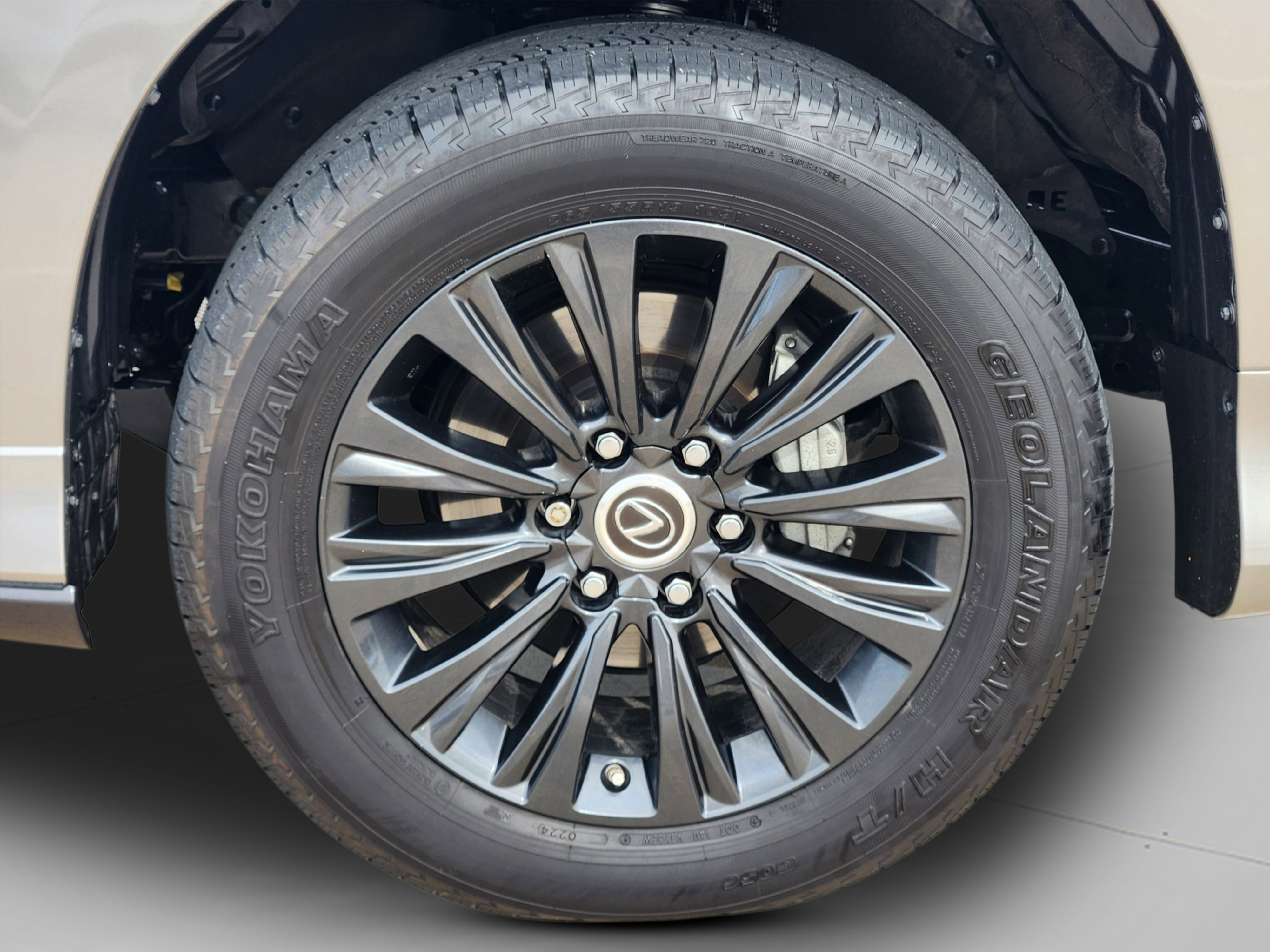 Used 2023 Lexus GX 460 Luxury w/ Sport Design Package image 45