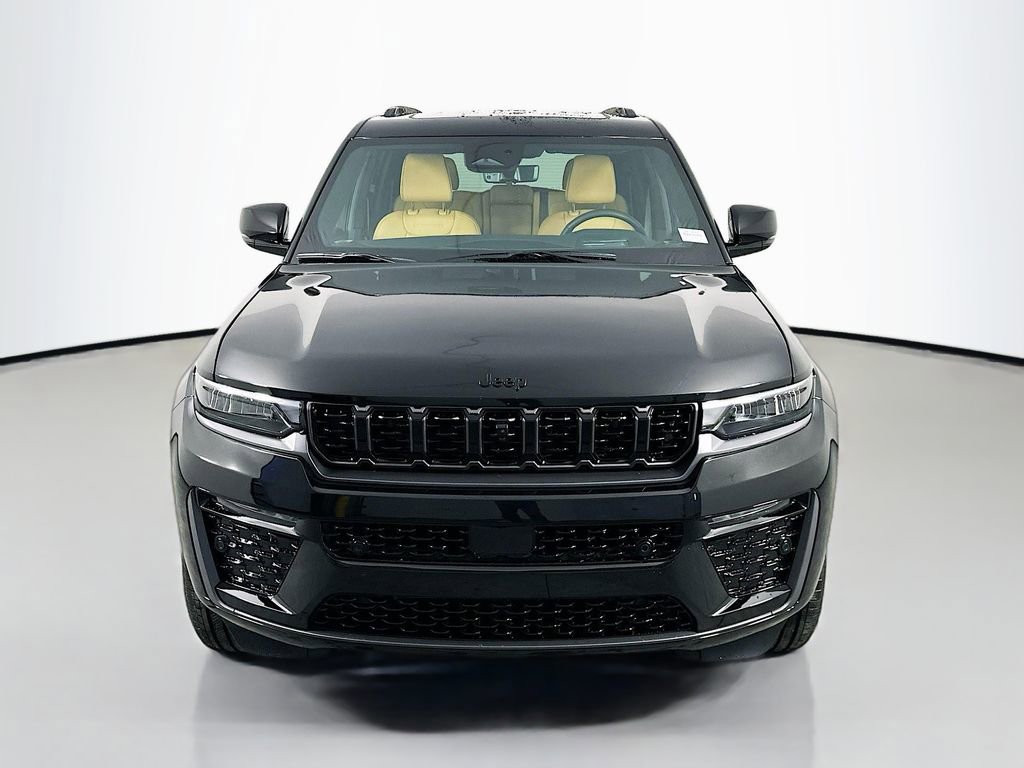 New 2026 Jeep Grand Cherokee Summit AWD/4WD image 2