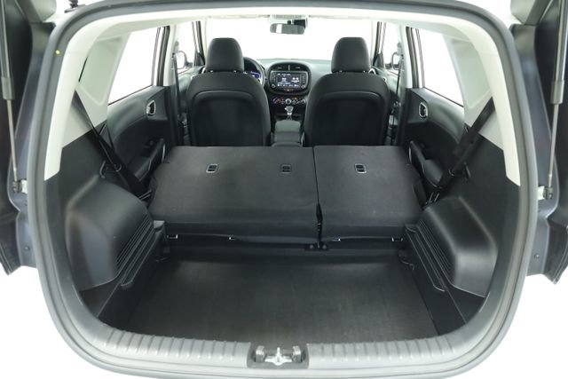 Used 2025 Kia Soul LX w/ LX Technology Package FWD image 30
