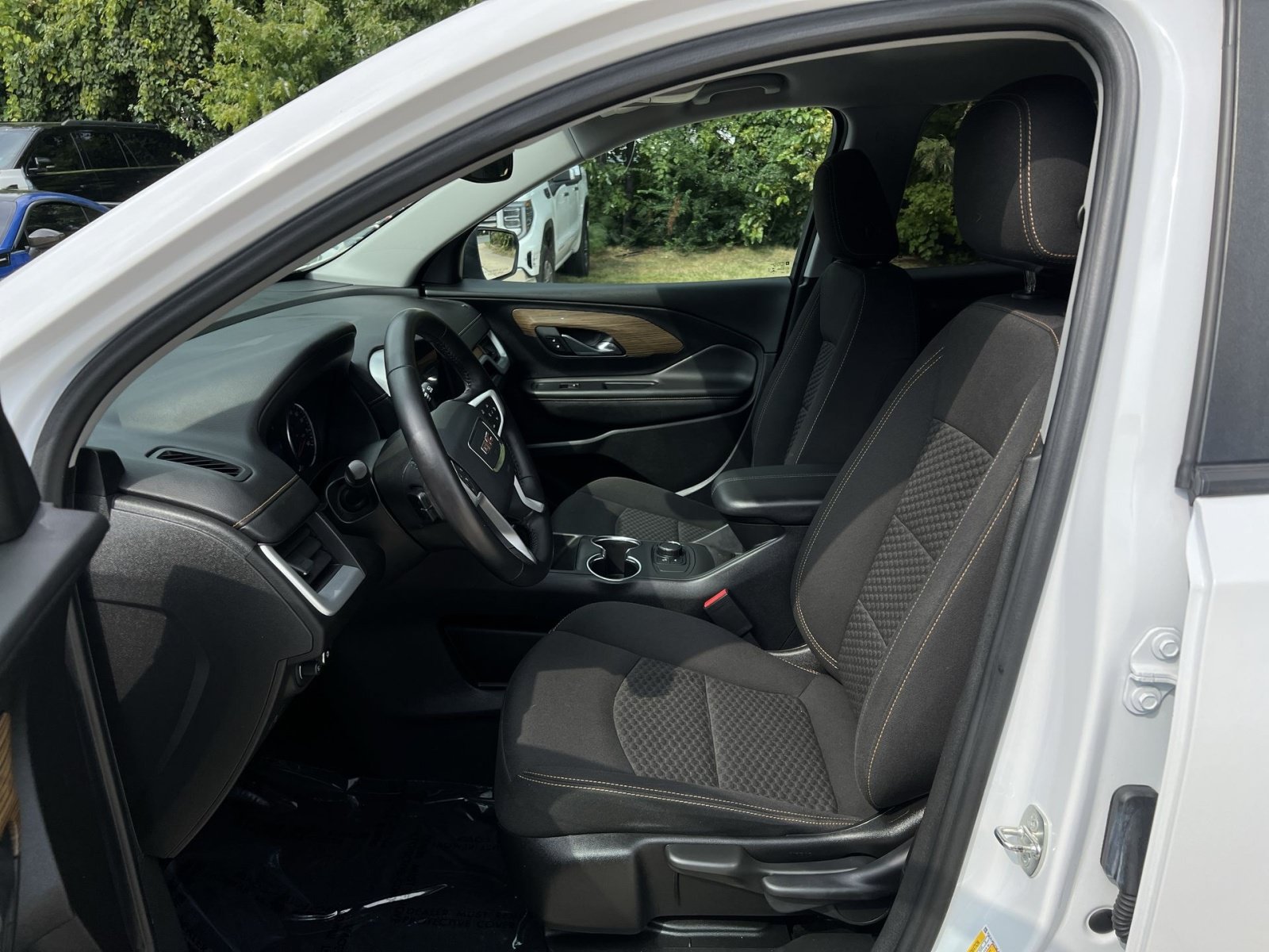Used 2021 GMC Terrain SLE FWD image 18