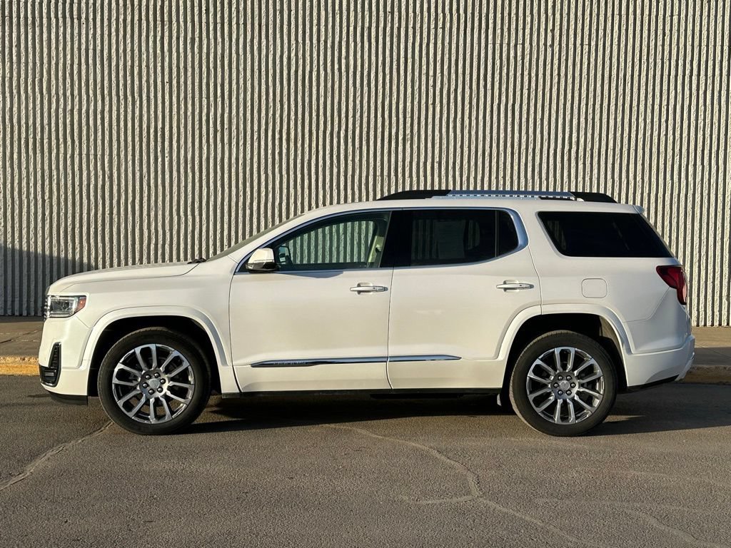 Used 2023 GMC Acadia Denali w/ Denali Ultimate Package AWD/4WD image 2