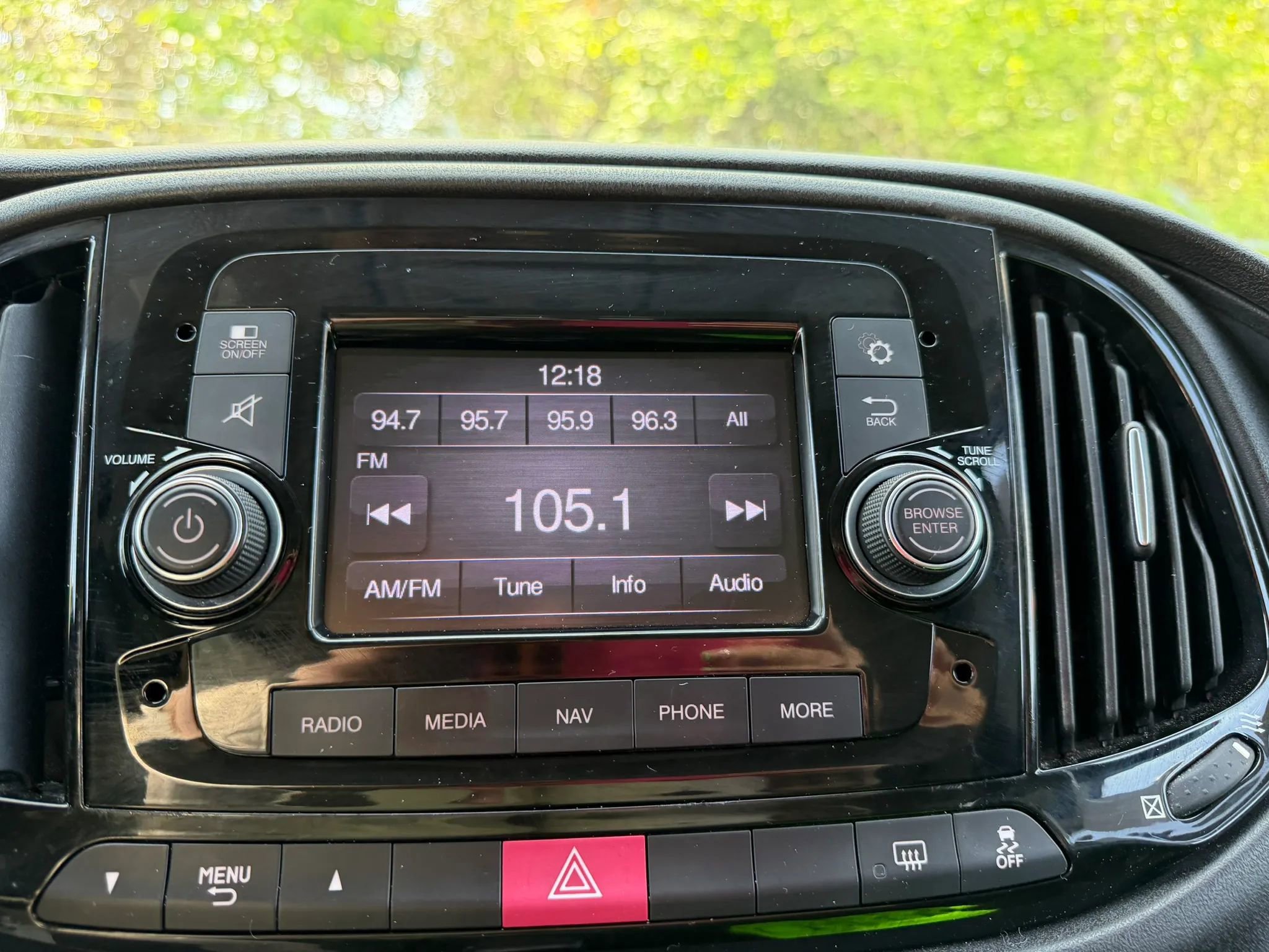 Used 2019 RAM ProMaster City Tradesman SLT FWD image 16