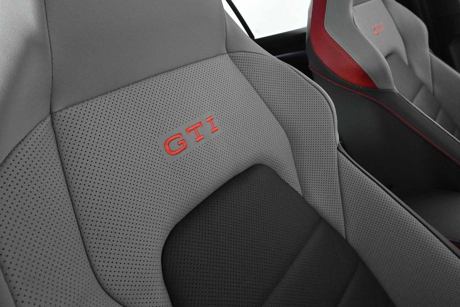 New 2026 Volkswagen GTI SE FWD image 13