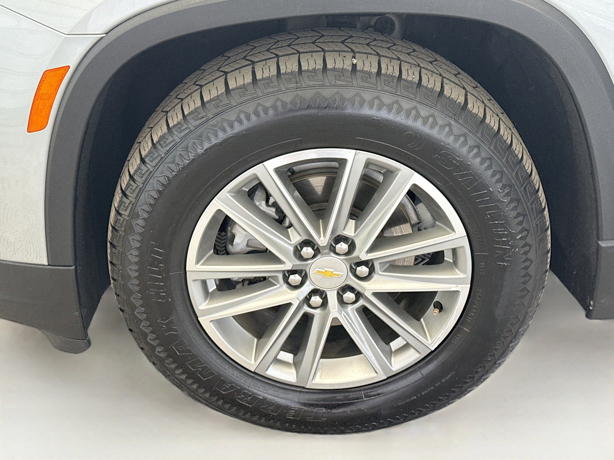 Used 2023 Chevrolet Traverse LT image 22