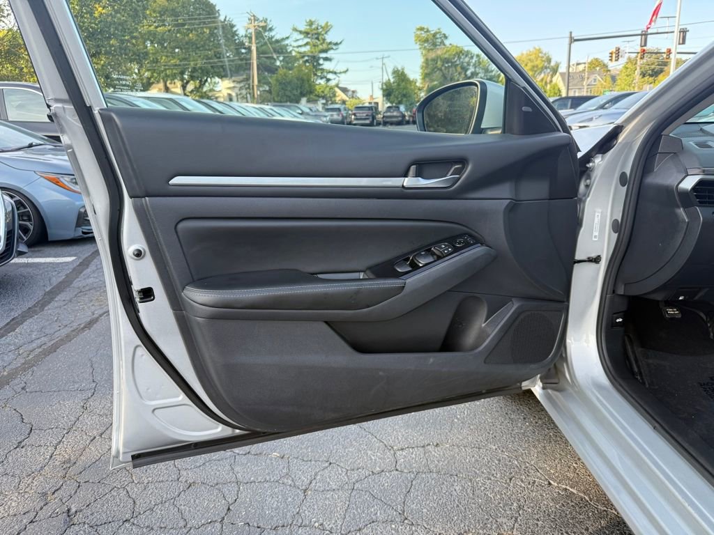 Used 2023 Nissan Altima 2.5 SV FWD image 20
