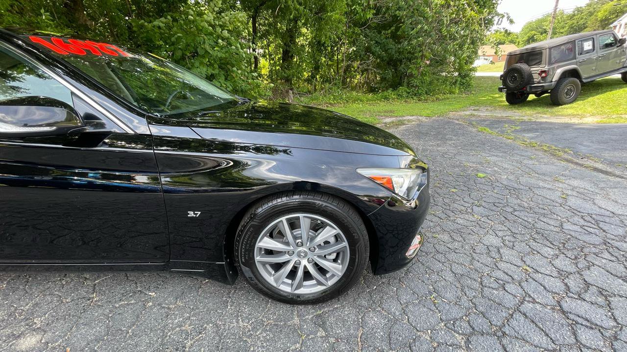 Used 2015 INFINITI Q50 Premium w/ Technology Package AWD/4WD image 12